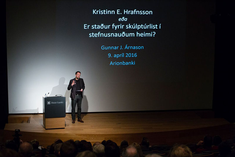 Opnun sýningar á verkum Kristins E. Hrafnssonar síðastliðinn laugardag - mynd
