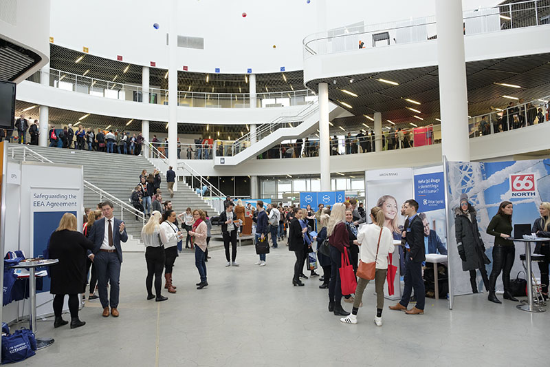 Áhugasamir nemendur á Framadögum - mynd