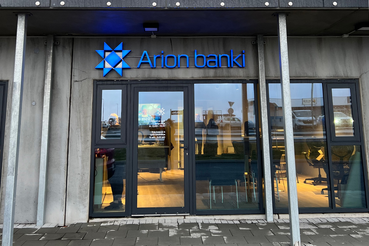 Nýtt og glæsilegt húsnæði Arion í Vík í Mýrdal - mynd