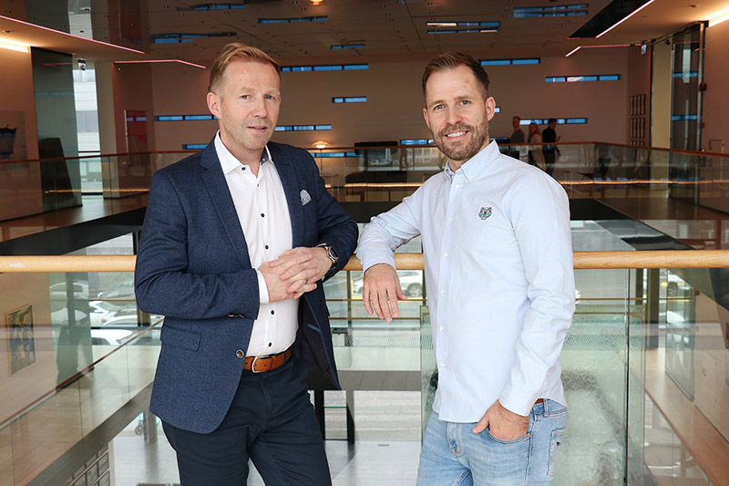 Benedikt Gíslason, bankastjóri Arion banka, og Helgi Pjetur, framkvæmdastjóri Frágangs. - mynd